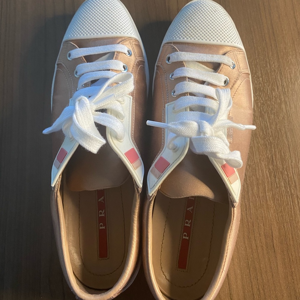 Prada Shoes 👟🥰 - Picture 2 of 5